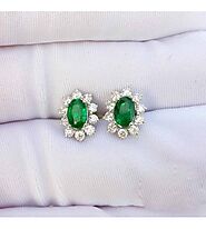 Emerald earring