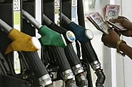 Crude oil price decreases hit lowest in 18 years congress demands to cut petrol diesel prices | कच्च्या तेलाच्या किमत...