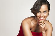 Alicia Keys Hairstyle, Make-Up And Music