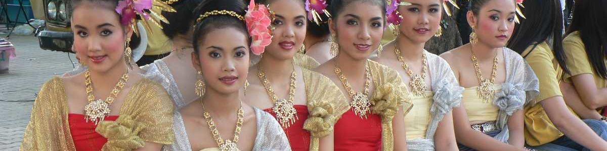 Headline for Traditional dresses of Thailand