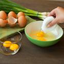 Quirky Pluck Yolk Extractor - Whyrll.com