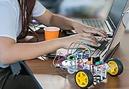 Best Robotics Classes for Kids: Online & Classroom Programs