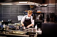 4 Key Right Commercial Kitchen Equipment to Help Your Restaurant Run Efficiently